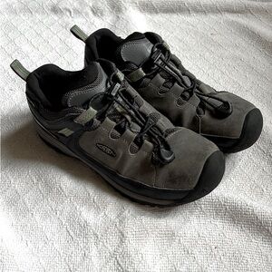 KEEN Kids' Targhee Low Waterproof Hiking Shoe